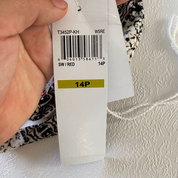 Suite 7 Maxi Dress 14P Petite Red Black Geometric Print NWT Sleeveless Summer Dr - Picture 4 of 6